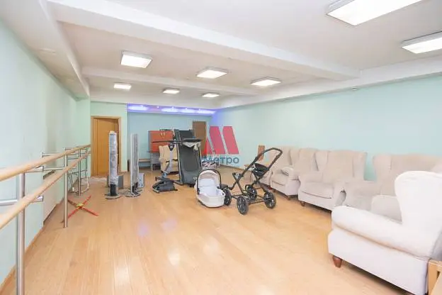 Производственное помещение, 1 400 м²