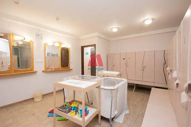 Производственное помещение, 1 400 м²