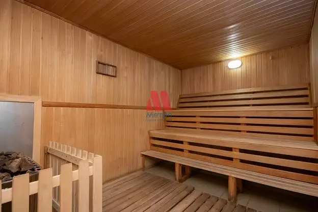 Производственное помещение, 1 400 м²
