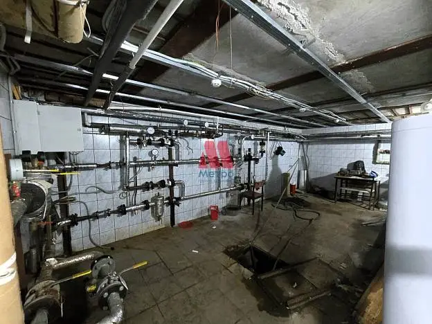 Свободного назначения, 558 м²