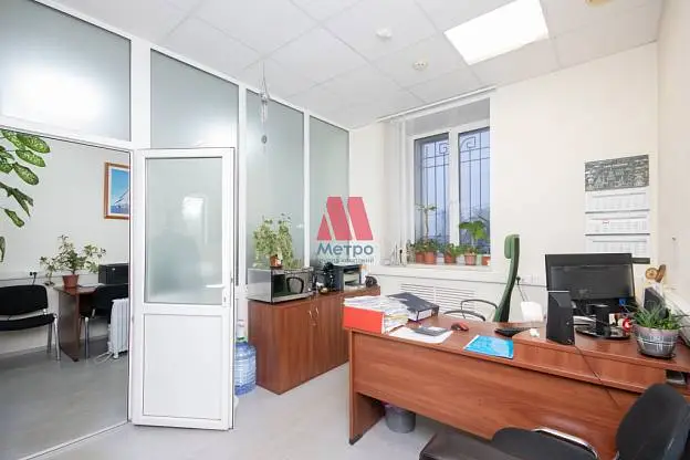 Производственное помещение, 1 400 м²