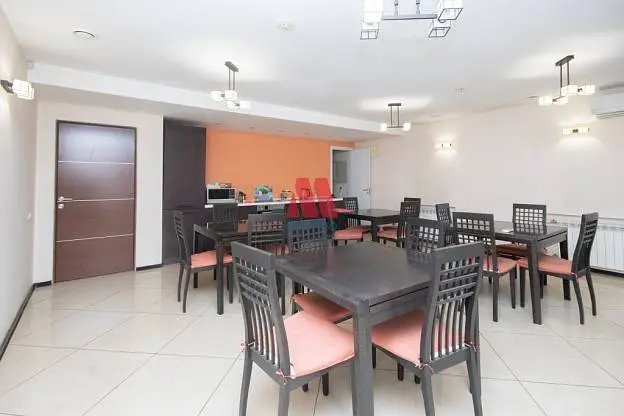 Производственное помещение, 1 400 м²