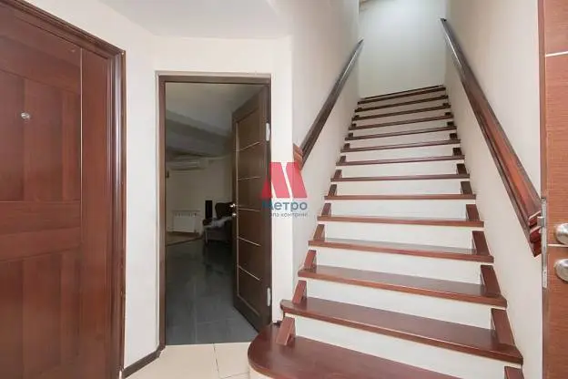 Производственное помещение, 1 400 м²